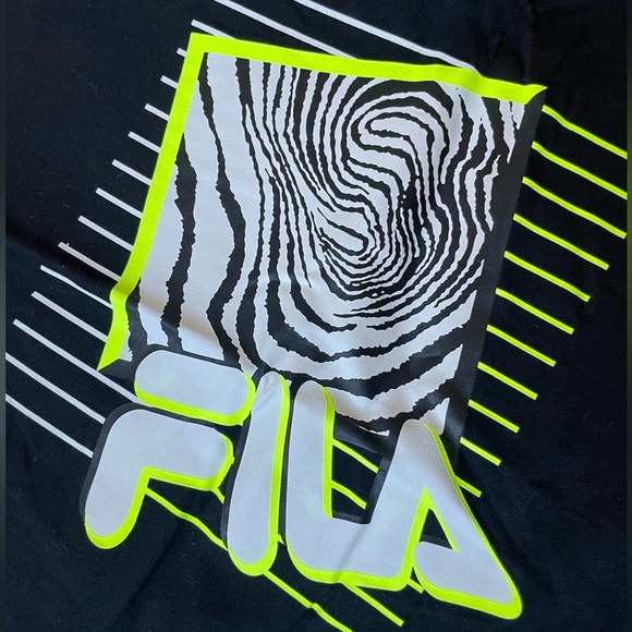 FILA Knox V Neck T-Shirt Nwt - Picture 3 of 4